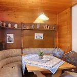 Gaestehaus Loewen 3* שרמברג