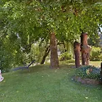 בית הארחה Gaestehaus Loewen שרמברג