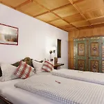 בית הארחה Gaestehaus Loewen שרמברג