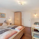 Konukevi Gaestehaus Loewen Schramberg