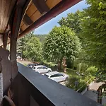 Konukevi Gaestehaus Loewen 3*