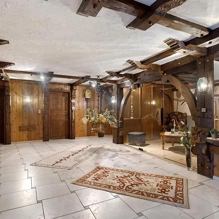 Gaestehaus Loewen シュランベルク