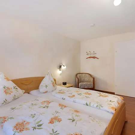 Gaestehaus Loewen ゲストハウス シュランベルク