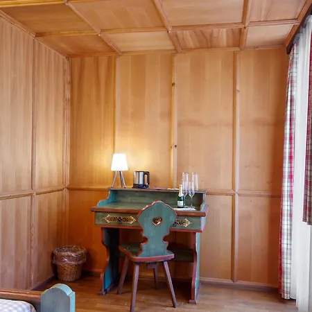 Gaestehaus Loewen シュランベルク