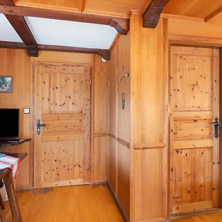 Gaestehaus Loewen ゲストハウス