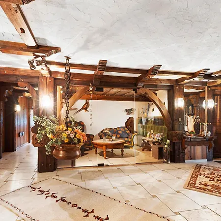 Gaestehaus Loewen ゲストハウス