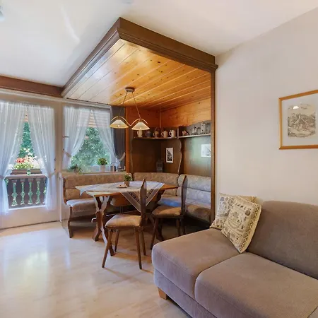 בית הארחה Gaestehaus Loewen 3*