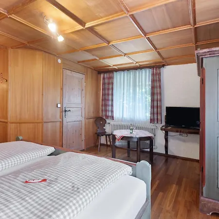 Gaestehaus Loewen בית הארחה 3*