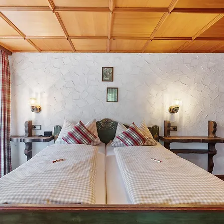 בית הארחה Gaestehaus Loewen