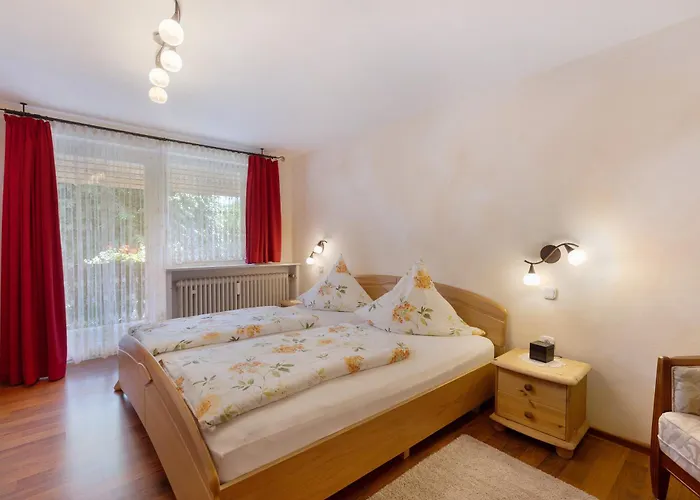 Gaestehaus Loewen بيت ضيافة 3*