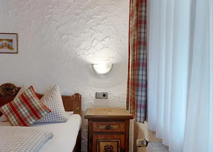 Gaestehaus Loewen 3* شرامبرغ