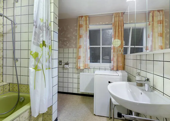 Gaestehaus Loewen بيت ضيافة 3*